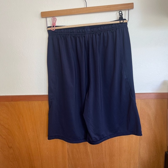 Shorts - Picture 2 of 3